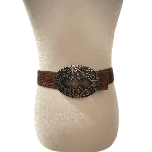 Brown LEATHER Belt w Silver Buckle - Picture 4 of 7
